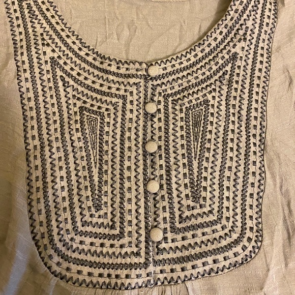 Women's Blouse - Picture 4 of 4